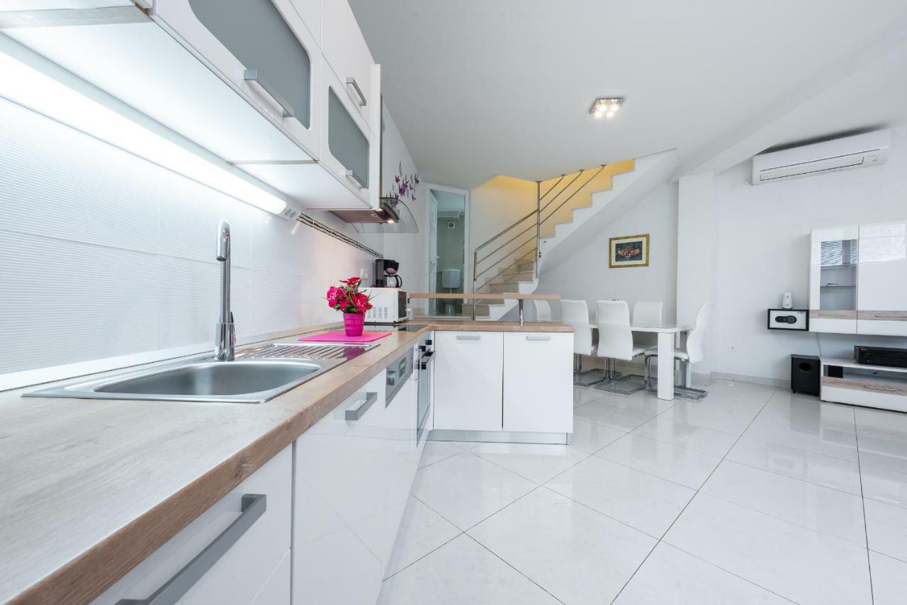 Luxury Sensation Spacious & Free Private Garage ดูบรอฟนิก ภายนอก รูปภาพ