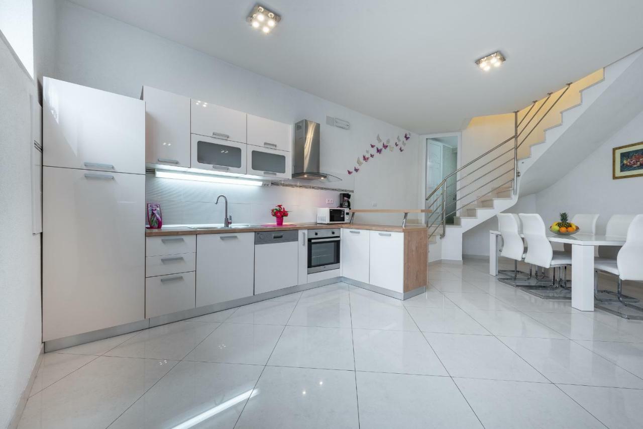 Luxury Sensation Spacious & Free Private Garage ดูบรอฟนิก ภายนอก รูปภาพ