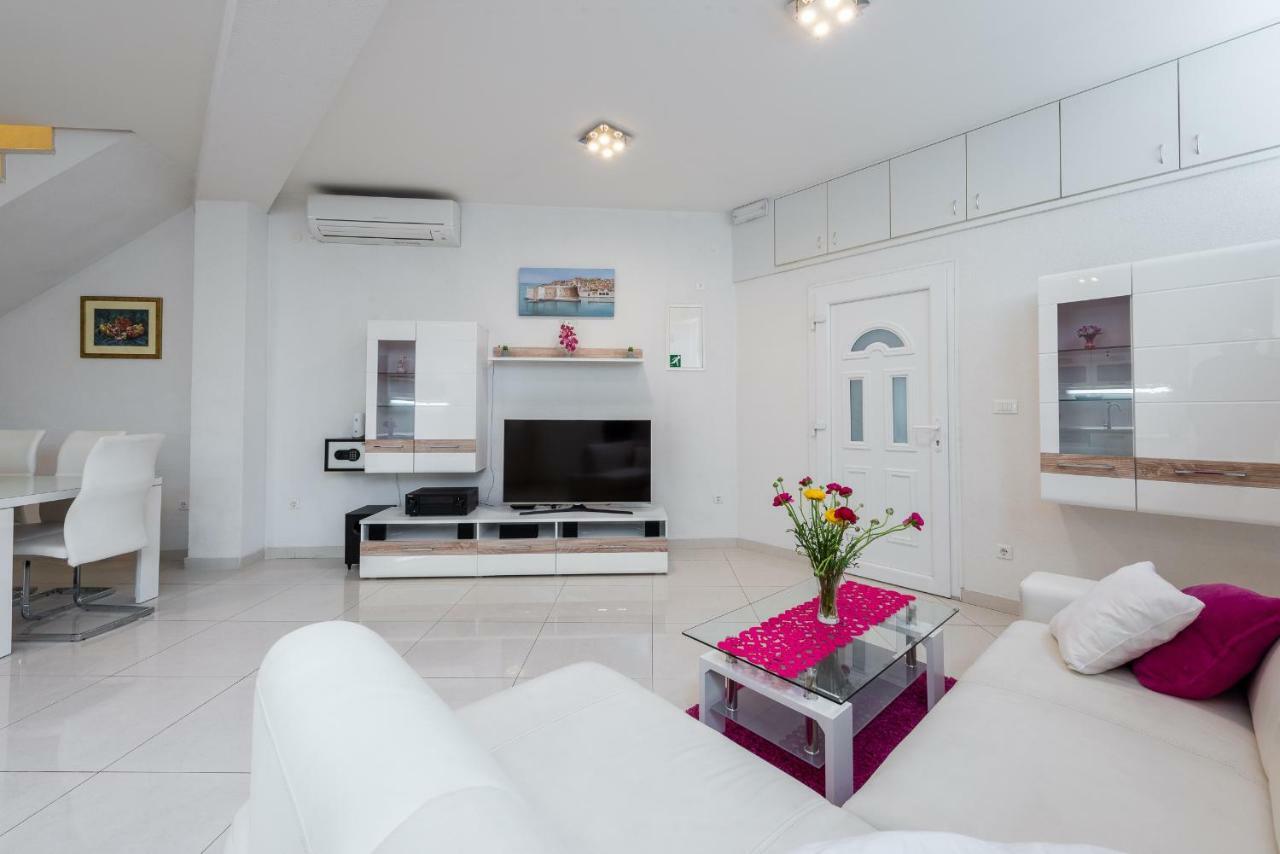 Luxury Sensation Spacious & Free Private Garage ดูบรอฟนิก ภายนอก รูปภาพ