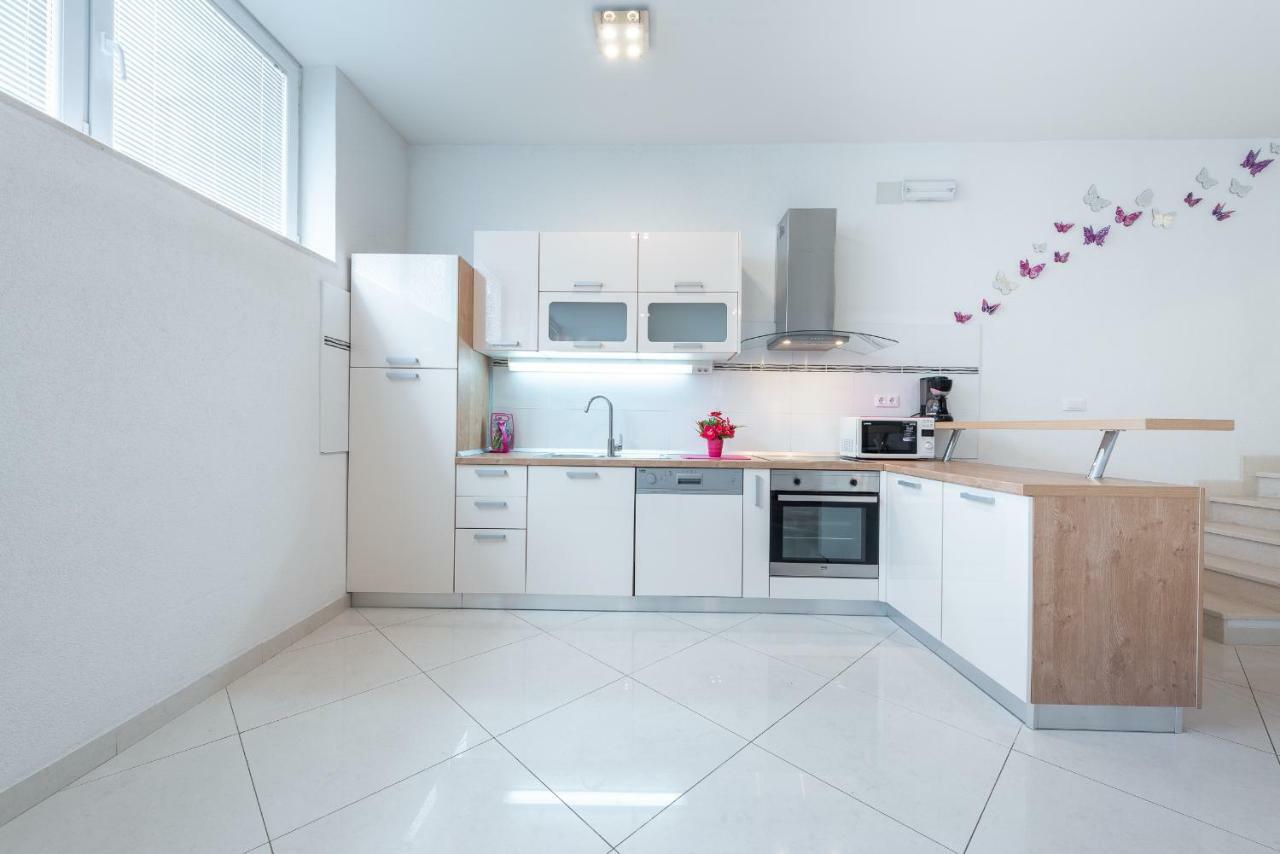 Luxury Sensation Spacious & Free Private Garage ดูบรอฟนิก ภายนอก รูปภาพ